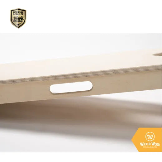 TRIANGLE - Cornhole Set - 2 board / 2x4 zakjes Cornhole sets Wicked Wood Games